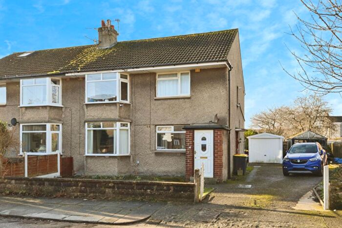 2 Bedroom Flat For Sale In Palmer Grove, Morecambe, Lancashire, LA4