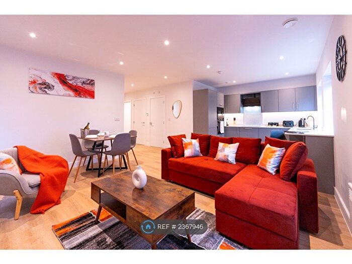 2 Bedroom Flat To Rent In Sale Road, Manchester, M23