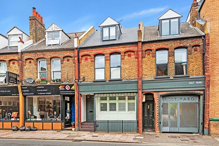 2 Bedroom Flat For Sale In Kingston Road, London, SW19