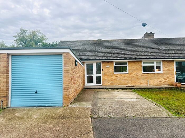 2 Bedroom Bungalow To Rent In Willow Walk, Newhaven, BN9