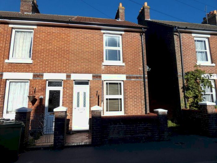 2 Bedroom Terraced House To Rent In New Road, Fareham, PO16