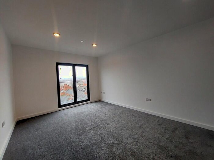 1 Bedroom Apartment To Rent In Burlington Square, Burlington Street, Chesterfield, S40
