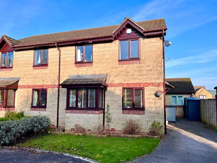 4 Bedroom Semi-Detached House For Sale In Borough Close, Kings Stanley, Stonehouse, GL10