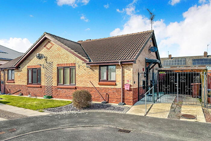 2 Bedroom Semi-Detached Bungalow For Sale In Northorpe Close, Hull, HU9
