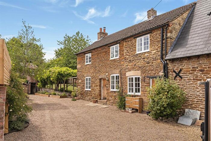 3 Bedroom Cottage For Sale In West End, West Haddon, Northampton, NN6