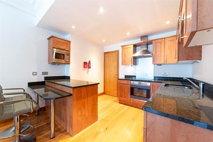 2 Bedroom Apartment To Rent In £pppw - Murton House - Grainger Street, NE1