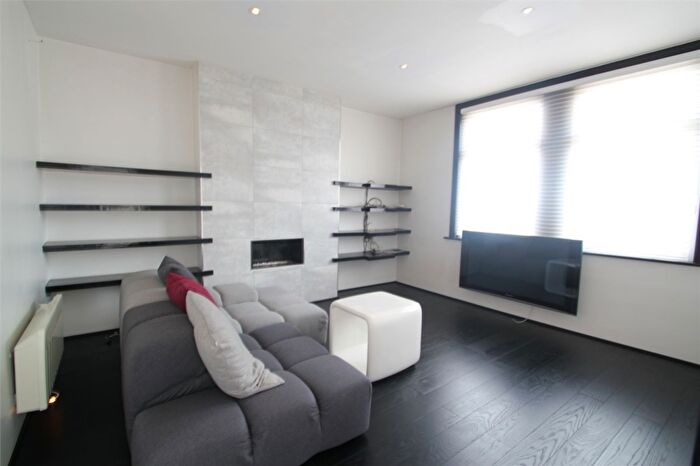 2 Bedroom Flat To Rent In Pinner Road, Harrow, HA1