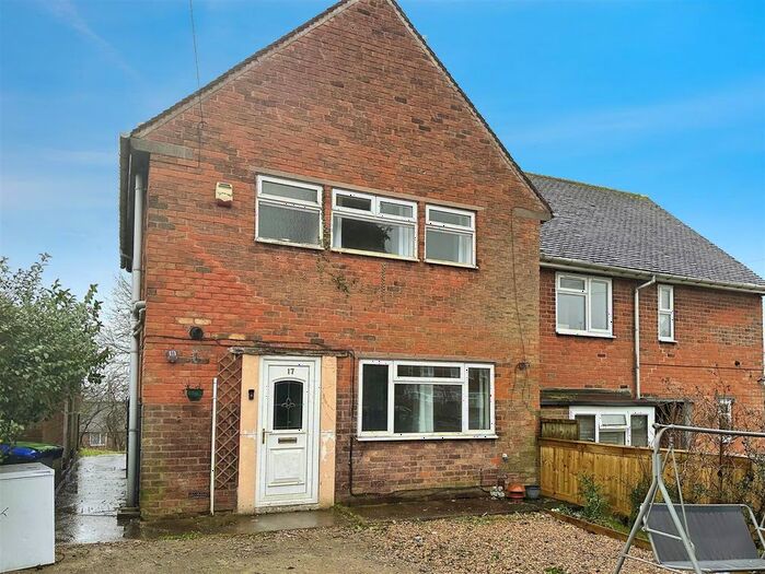 3 Bedroom Semi-Detached House To Rent In Oakland Avenue, Huthwaite, Sutton-In-Ashfield, NG17