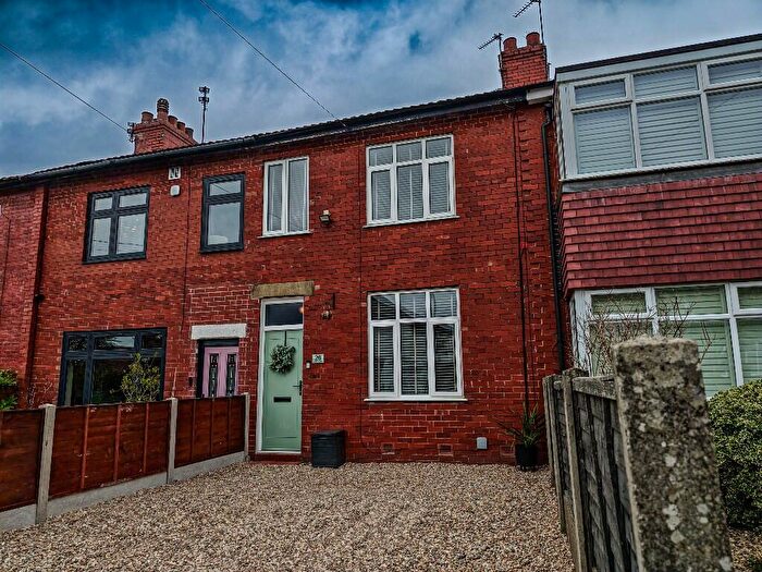 3 Bedroom Terraced House For Sale In Apethorn Lane, Hyde, Greater Manchester, SK14