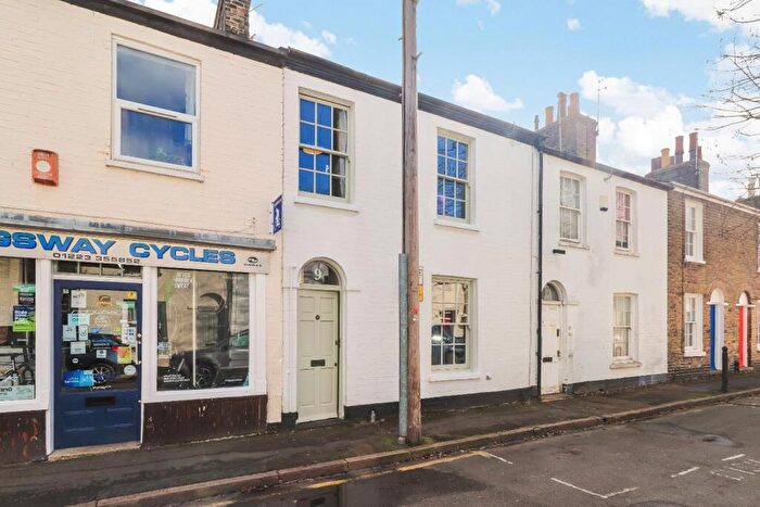 3 Bedroom Terraced House For Sale In City Road, Cambridge, CB1