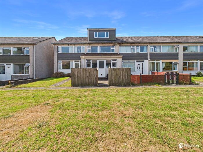 3 Bedroom Property For Sale In Higher Boskerris, Carbis Bay, St. Ives, TR26