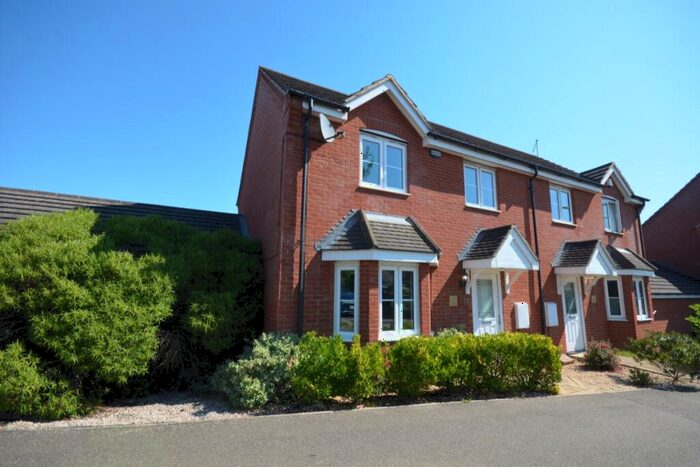 3 Bedroom Semi-Detached House To Rent In Kent Road, St Crispins, Northampton, NN5