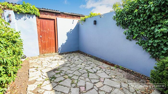 2 Bedroom Terraced House To Rent In Hurst Lane, East Molesey, KT8