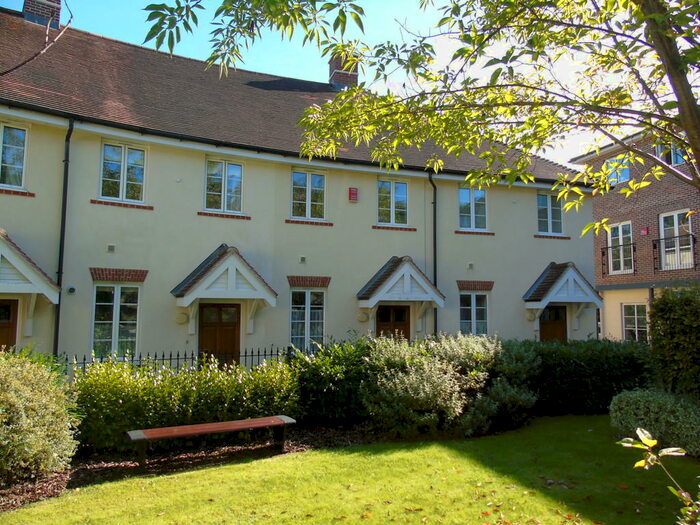 2 Bedroom Terraced House To Rent In Bath Place, Winchester, SO22