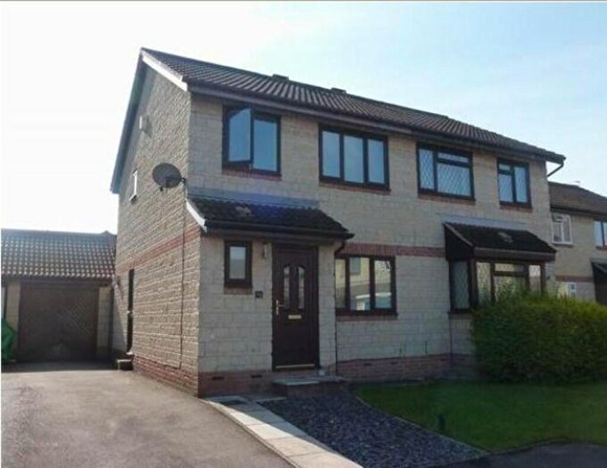 3 Bedroom Semi-Detached House To Rent In Priston Close, Worle, BS22
