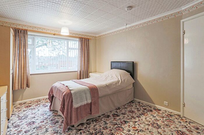 2 Bedroom Semi-Detached House For Sale In Melbourne Road, Wakefield, WF1