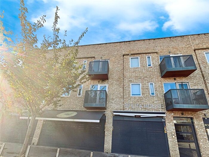 2 Bedroom Flat To Rent In Station Road, London, SE25