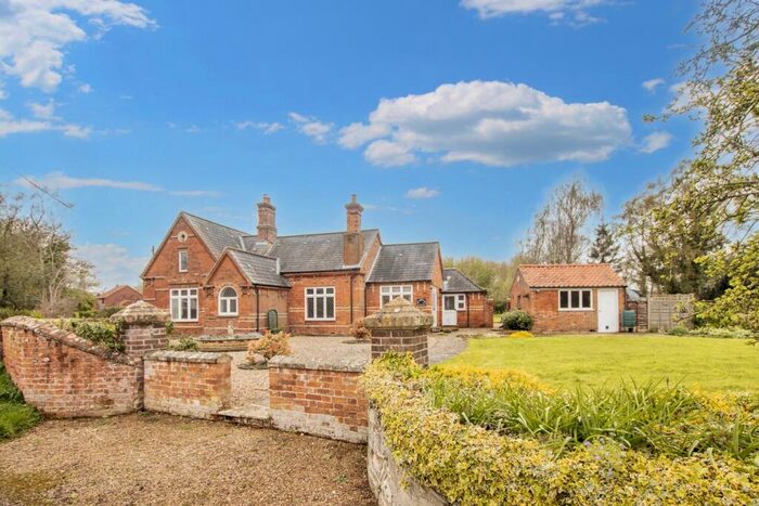 3 Bedroom Detached House For Sale In Rectory Road, Wood Norton, NR20