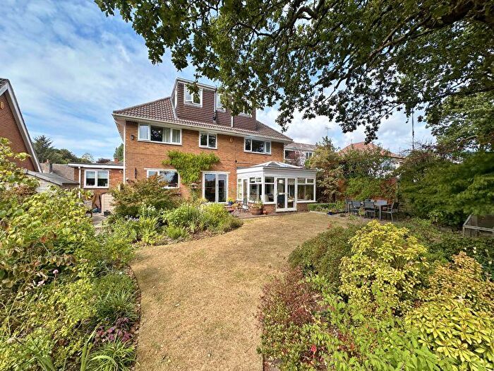 6 Bedroom Detached House For Sale In Cedarway, Gayton, Wirral, CH60
