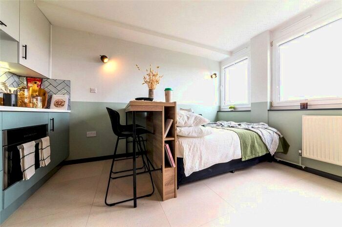 Studio To Rent In Uncle Stockwell, Courland Grove, London, SW8