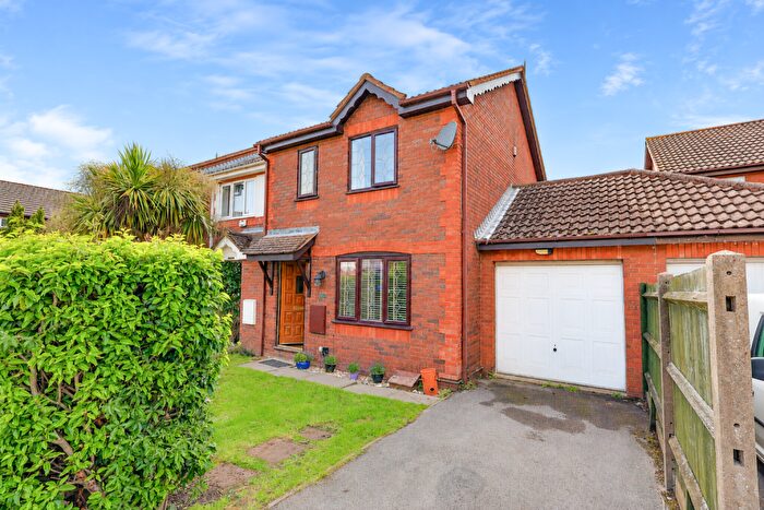 3 Bedroom End Of Terrace House For Sale In Taylor Close, Waterside Park, SO19