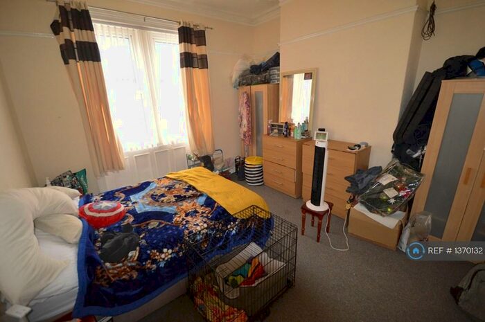 3 Bedroom Flat To Rent In Croydon Road, Newcastle Upon Tyne, NE4