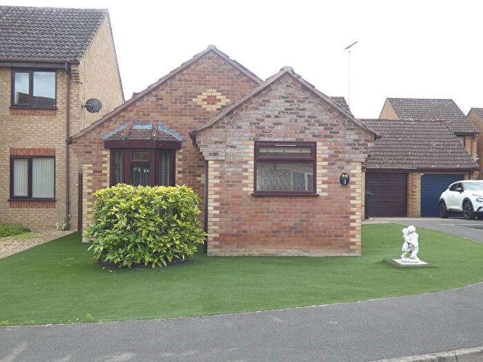 2 Bedroom Detached Bungalow For Sale In Maxey Close, Market Deeping, Peterborough, PE6