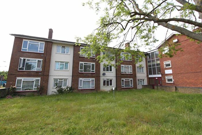 3 Bedroom Flat To Rent In Saxon Gardens, Shoeburyness, SS3