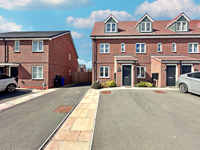 3 Bedroom End Of Terrace House For Sale In Swift Avenue, Coseley New Village, Tipton, DY4