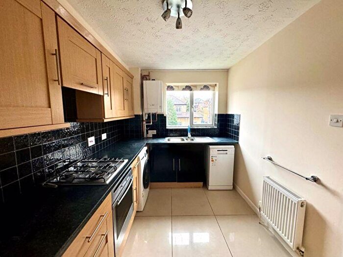 2 Bedroom Apartment To Rent In Leicester Road, Barnet, EN5