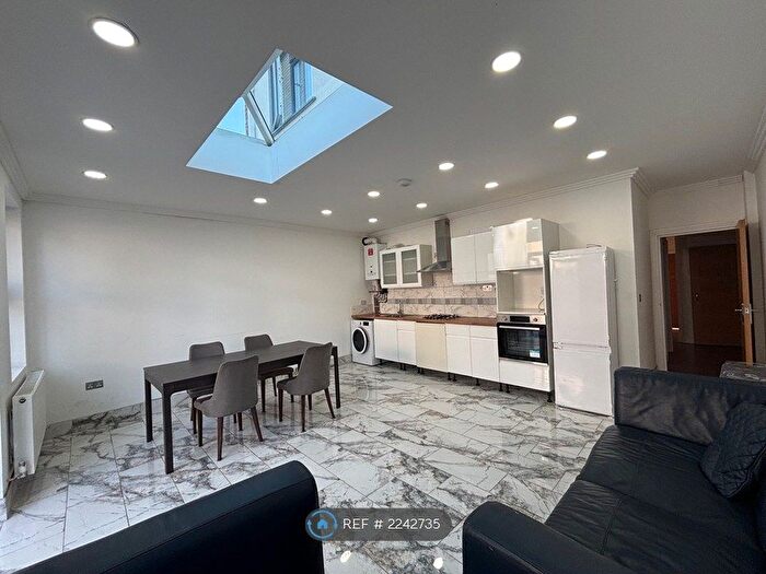 2 Bedroom Flat To Rent In Ilford, Ilford, IG1