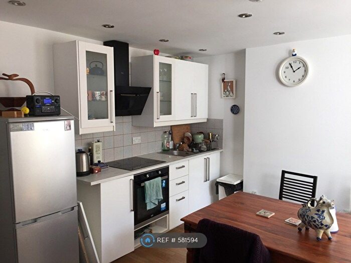 1 Bedroom Flat To Rent In St Elmo Road, London, W12