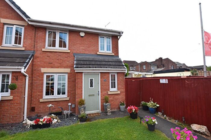 4 Bedroom Semi Detached House For Sale In Runfield Close, Leigh, WN7
