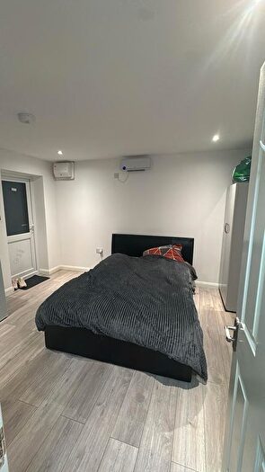 Studio To Rent In Diamond Road, Slough, SL1