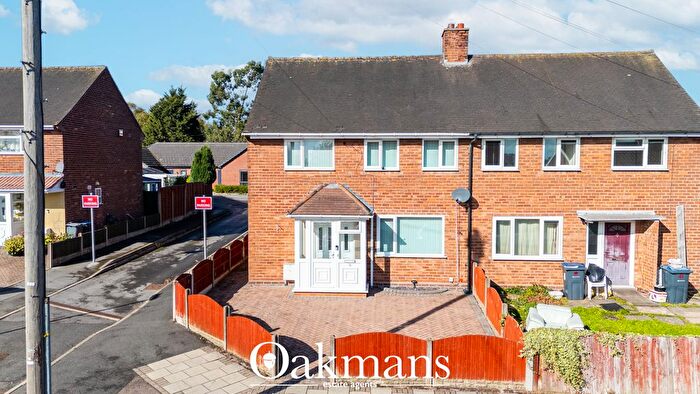 3 Bedroom Semi-Detached House For Sale In Lutley Grove, Birmingham, B32