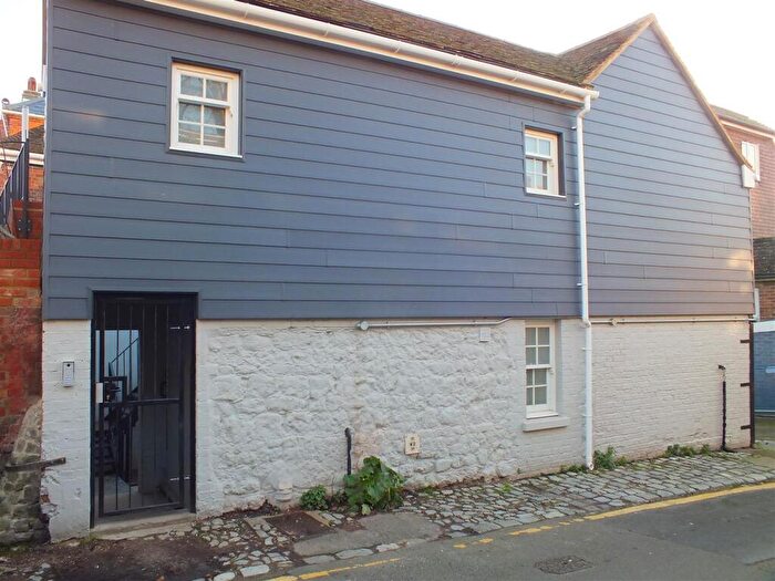 1 Bedroom Flat To Rent In Dental Street, Hythe, CT21