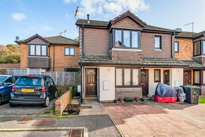 2 Bedroom Flat For Sale In Victoria Close, Bovington, Wareham, BH20