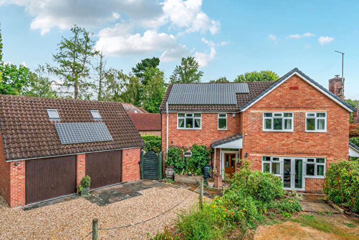 5 Bedroom Detached House For Sale In The Drive, Ifold, RH14