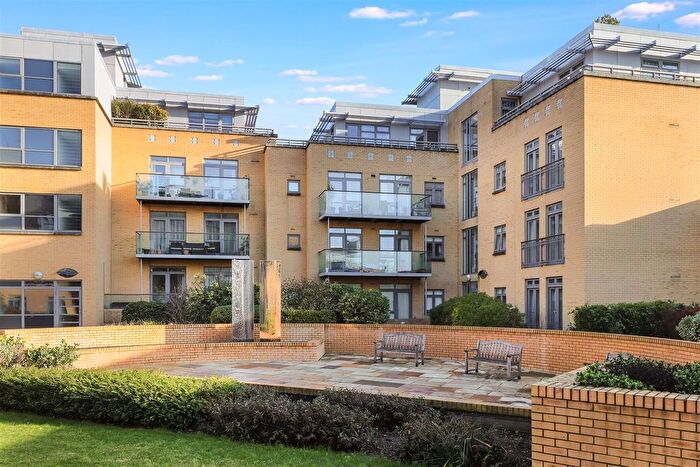 2 Bedroom Flat For Sale In Homerton Street, Cambridge, CB2