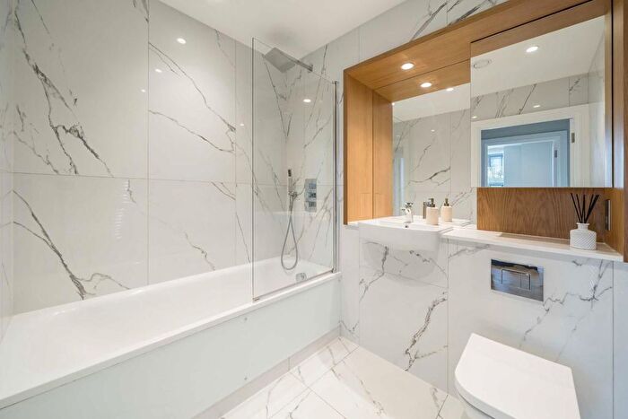 2 Bedroom Flat For Sale In Plough Lane, London, SW17