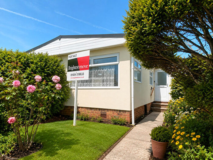 3 Bedroom Park Home For Sale In Conifer Way, Oaktree Park, BS24