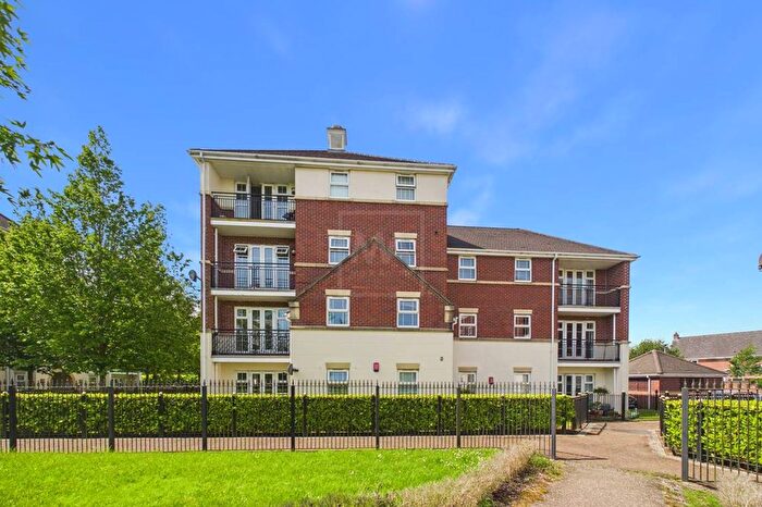 2 Bedroom Flat For Sale In Seattle Close, Great Sankey, WA5