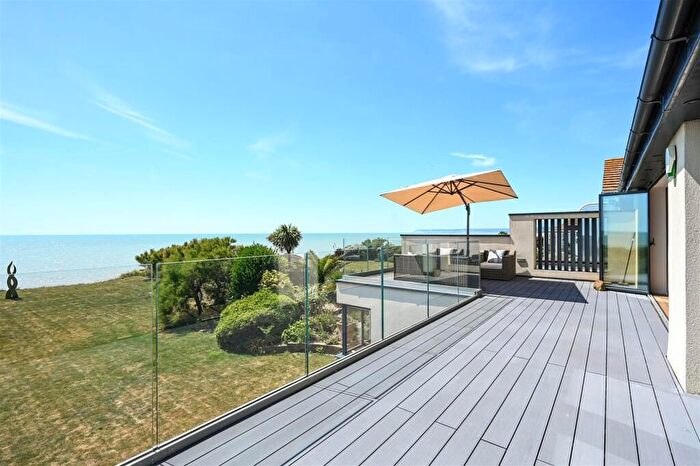 4 Bedroom Detached House For Sale In Hartfield Road, Bexhill-On-Sea, TN39