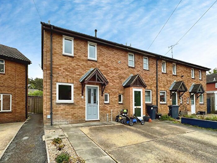 2 Bedroom Terraced House To Rent In Avon Drive, Alderbury, SP5
