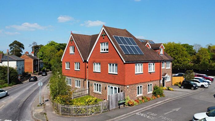 2 Bedroom Flat For Sale In Cuckfield Road, Haywards Heath, RH17