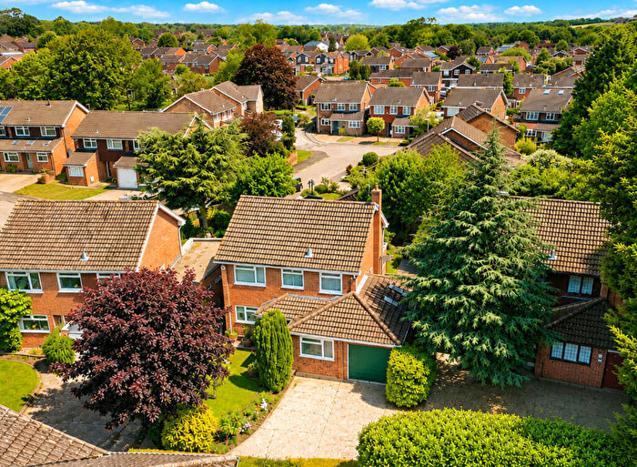 4 Bedroom Detached House For Sale In Gladeside, St. Albans, Hertfordshire, AL4