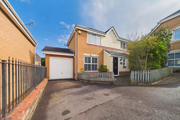 3 Bedroom Detached House To Rent In Babbage Way, Bracknell, Berkshire, RG12