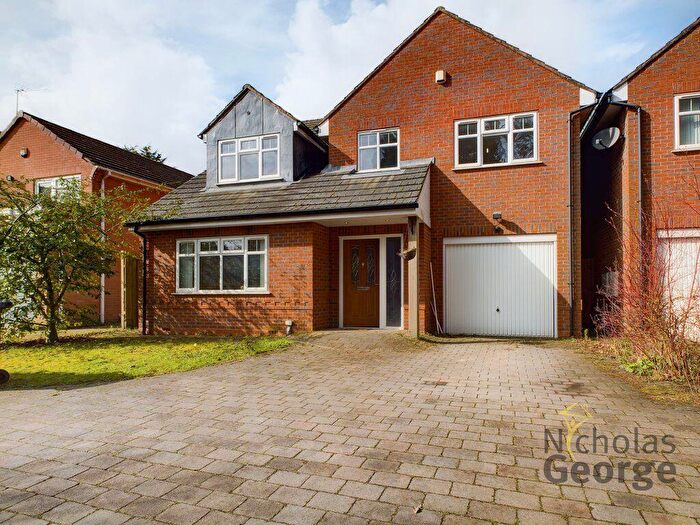4 Bedroom House To Rent In Shelsley Drive, Moseley, B13
