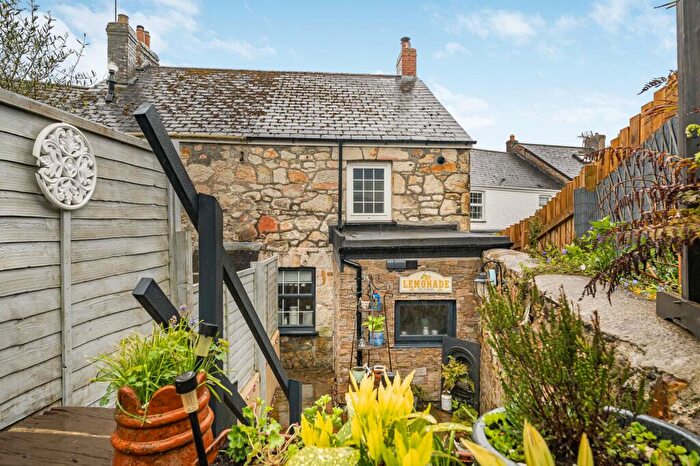 2 Bedroom Cottage For Sale In Fore Street, Sticker, PL26