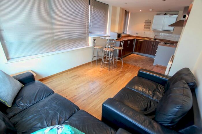 2 Bedroom Flat To Rent In Oldham Street, Liverpool L1
